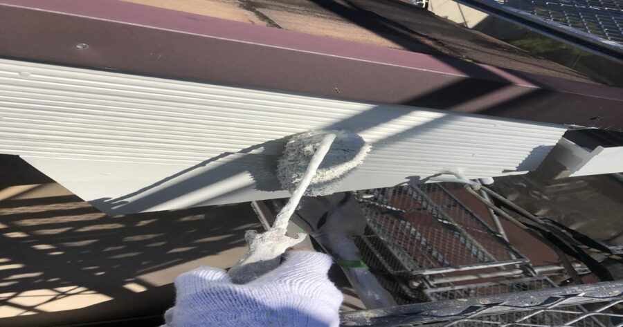 八王子市明神町破風板上塗り1回目