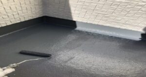 八王子市子安町 ベランダFRP防水トップコート塗装