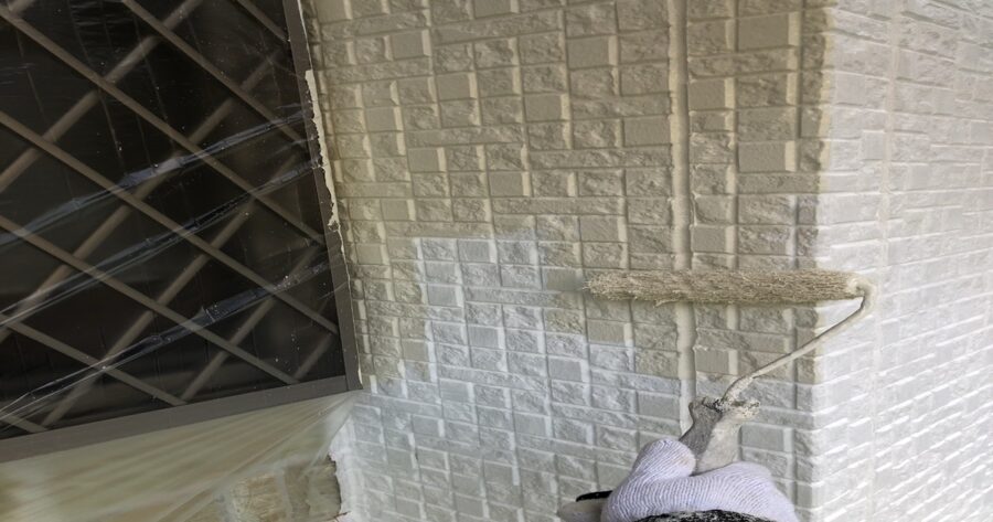 八王子市子安町 外壁中塗り1