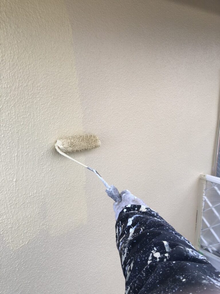 八王子市中野山王 外壁上塗り2回目