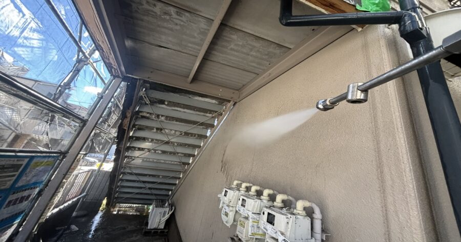 八王子市別所|外壁 高圧洗浄(塗装前の下準備)