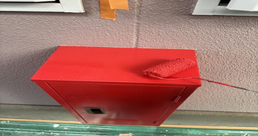 八王子市別所|消火器ボックス 上塗り