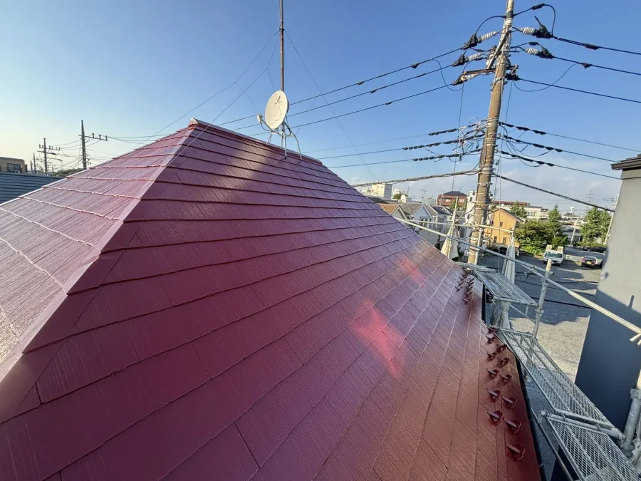 八王子市内の戸建て スレート屋根塗装の完工（ローヤルレッド）