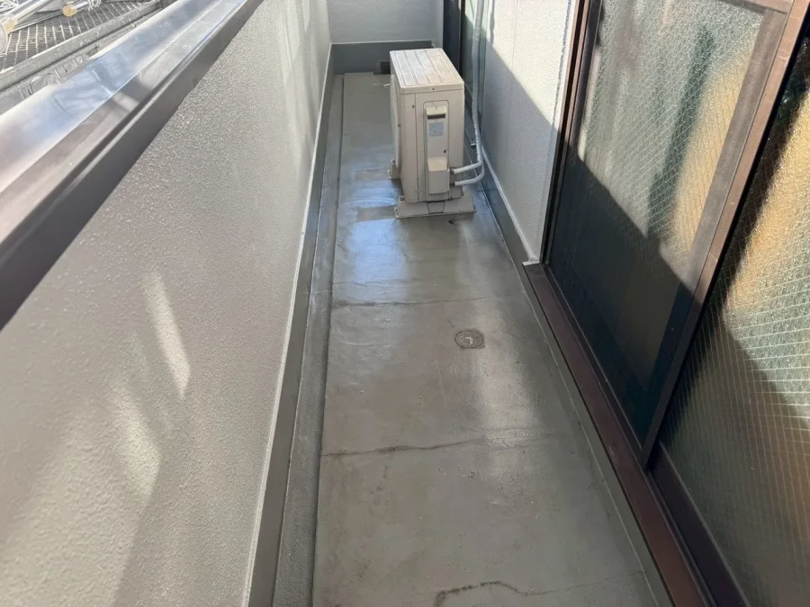 八王子 店舗併用ビル バルコニー防水の施工前